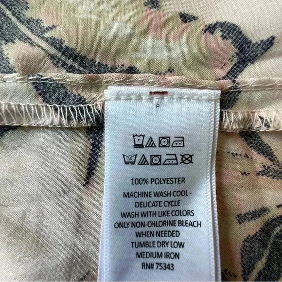 HOUSE OF HARLOW 1960 | NWOT | FLORAL CAMISOLE PINK GRAY | SIZE: MEDIUM - Picture 4 of 5